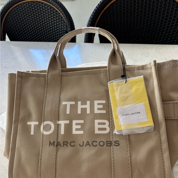 Marc Jacobs Tan Canvas Tote Bag - Picture 4 of 9